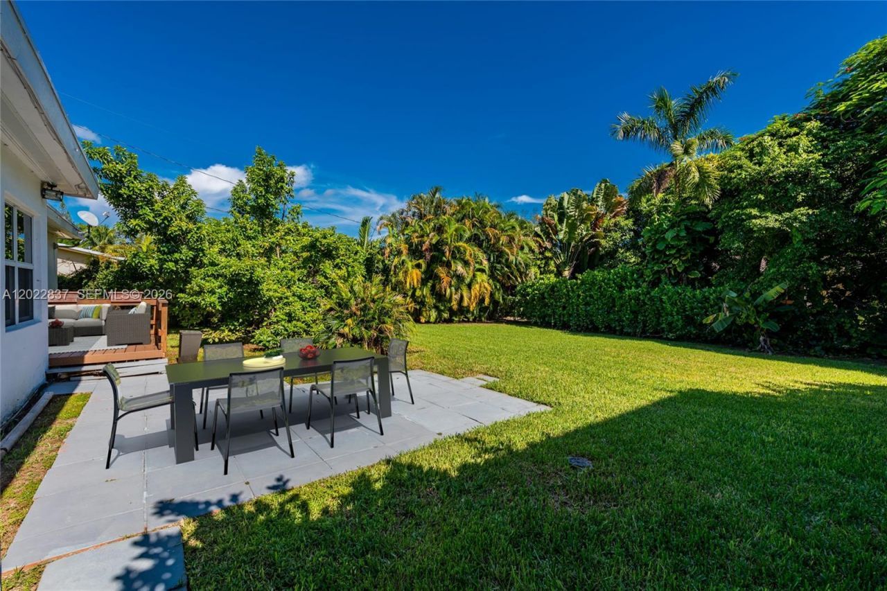 66 NW 87th St, El Portal, FL 33150 Photo