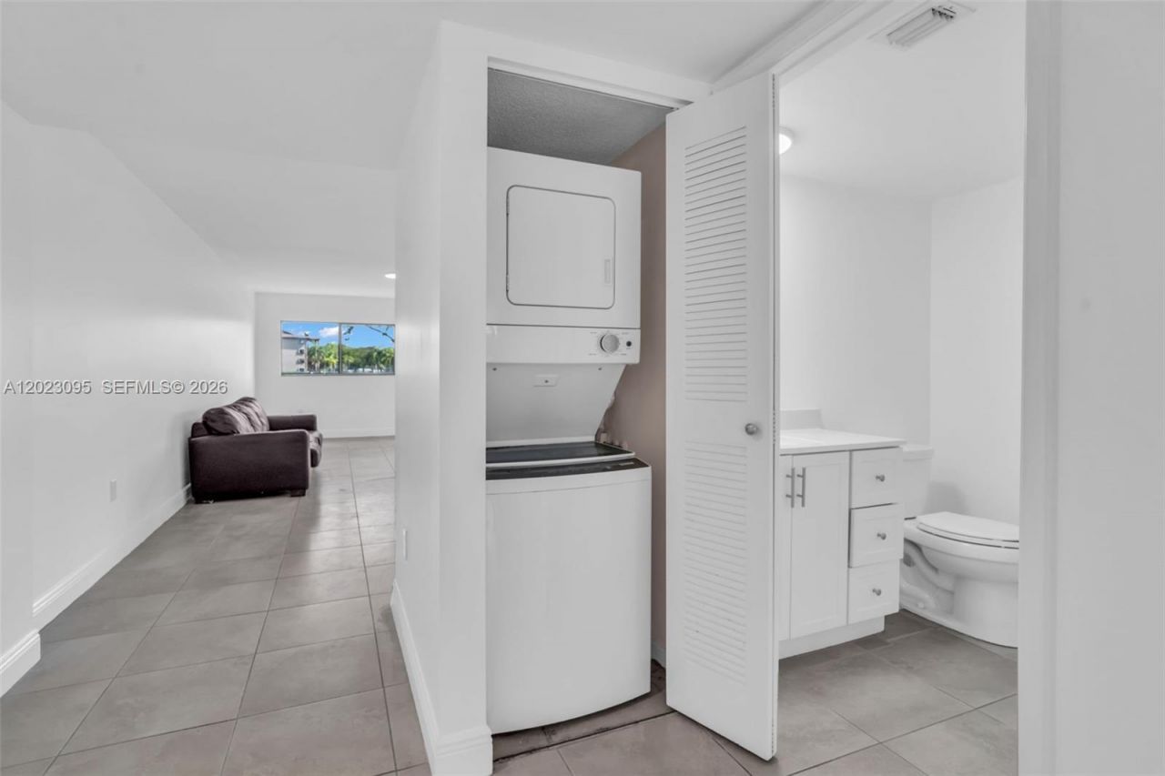 13705 SW 12th St , Unit 102B, Pembroke Pines, FL 33027 Photo