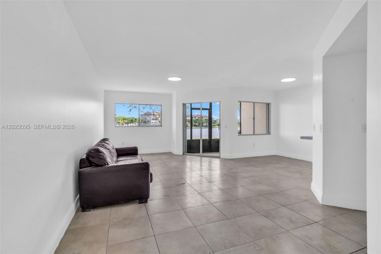 13705 SW 12th St , Unit 102B, Pembroke Pines, FL 33027 Photo