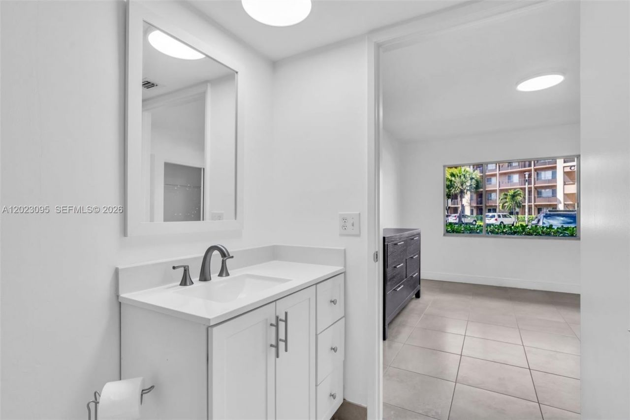 13705 SW 12th St , Unit 102B, Pembroke Pines, FL 33027 Photo