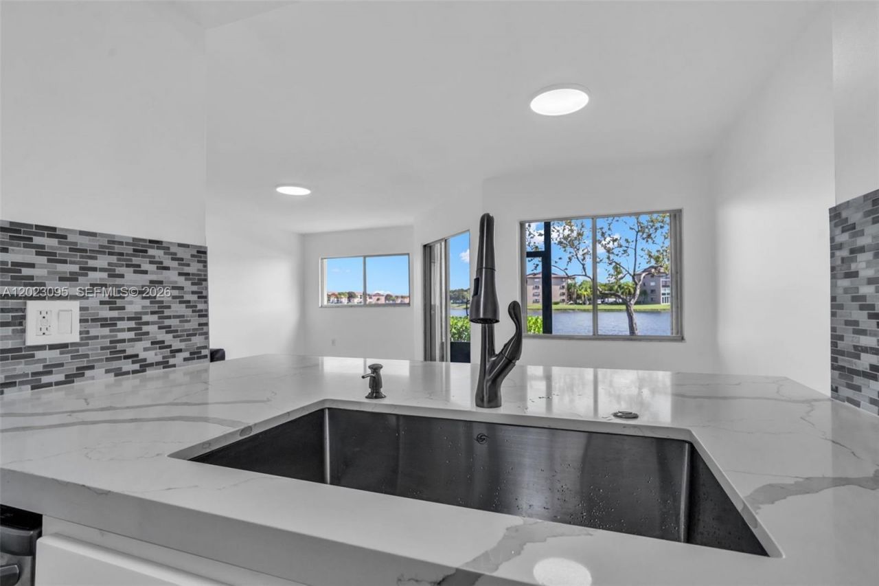13705 SW 12th St , Unit 102B, Pembroke Pines, FL 33027 Photo