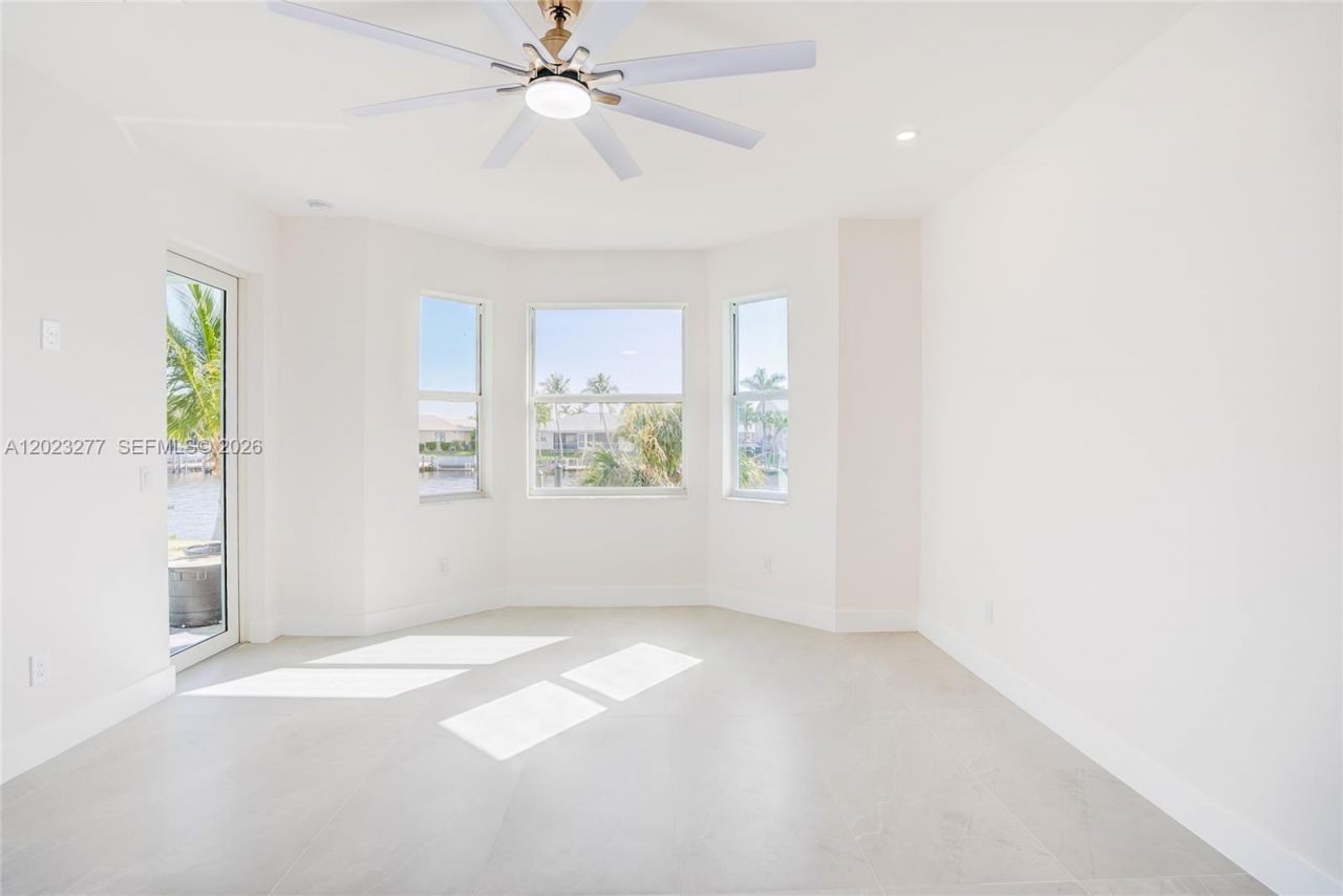 3804 SE 12th Ave, Cape Coral, FL 33904 Photo
