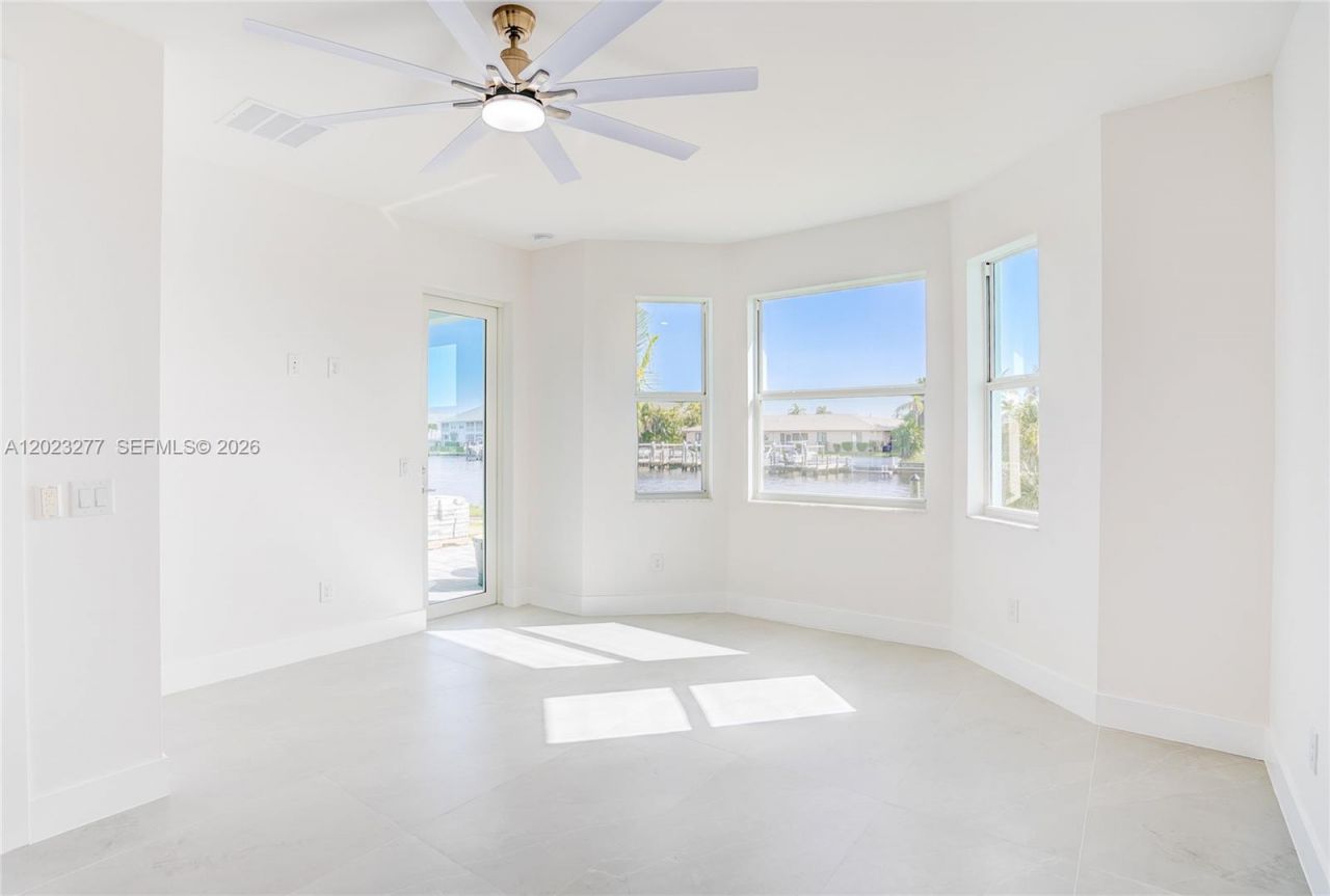 3804 SE 12th Ave, Cape Coral, FL 33904 Photo