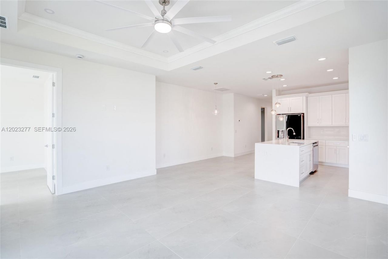 3804 SE 12th Ave, Cape Coral, FL 33904 Photo