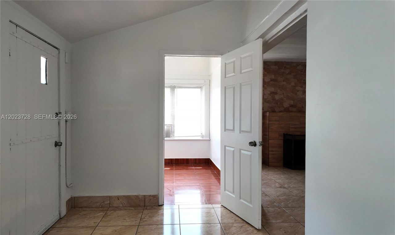 1727 NW 50th St , Miami, FL 33142 Photo