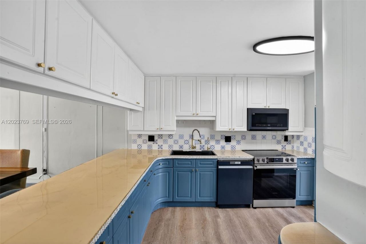 10240 Collins Ave , Unit 207, Bal Harbour, FL 33154 Photo