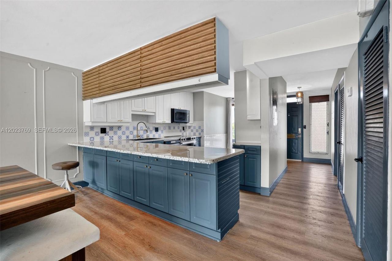 10240 Collins Ave , Unit 207, Bal Harbour, FL 33154 Photo