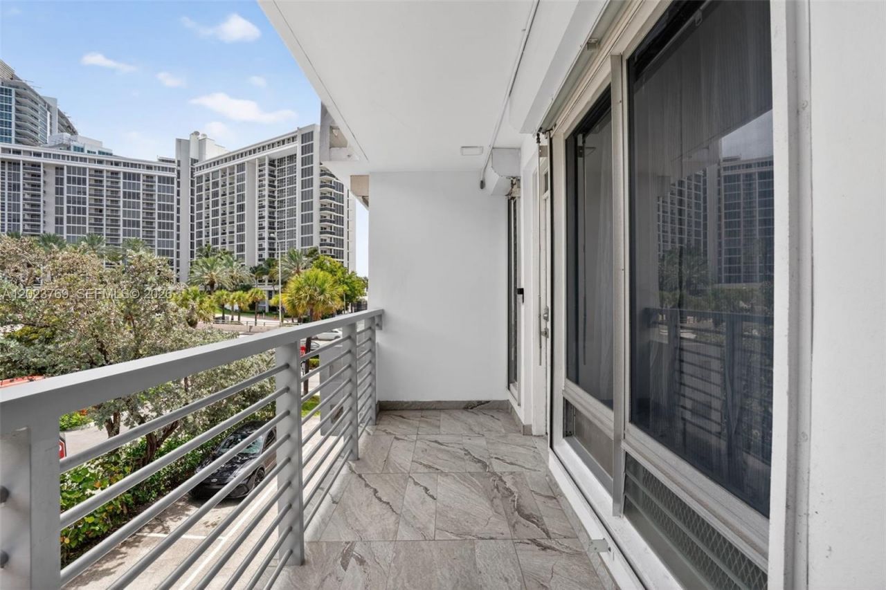 10240 Collins Ave , Unit 207, Bal Harbour, FL 33154 Photo