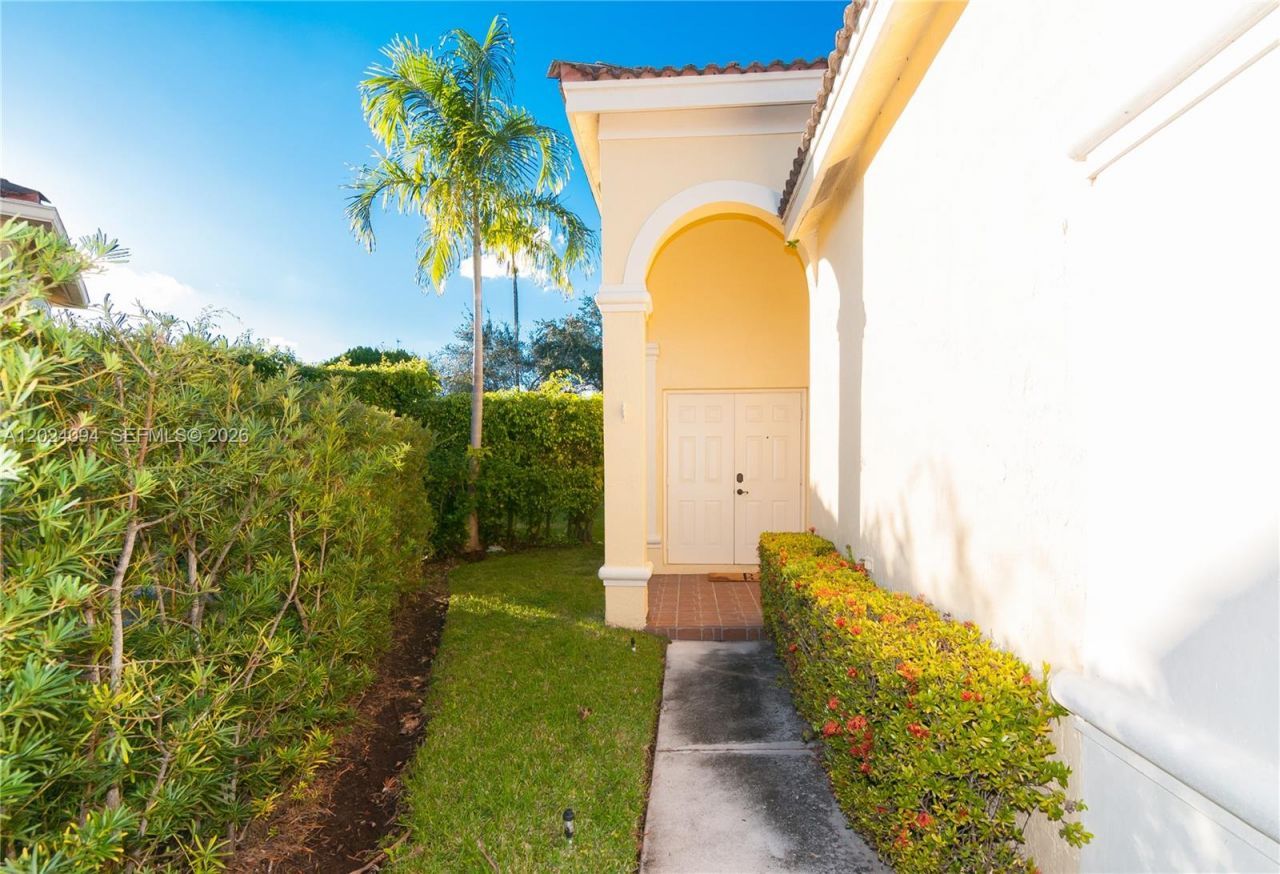 885 Tanglewood Cir , Weston, FL 33327 Photo