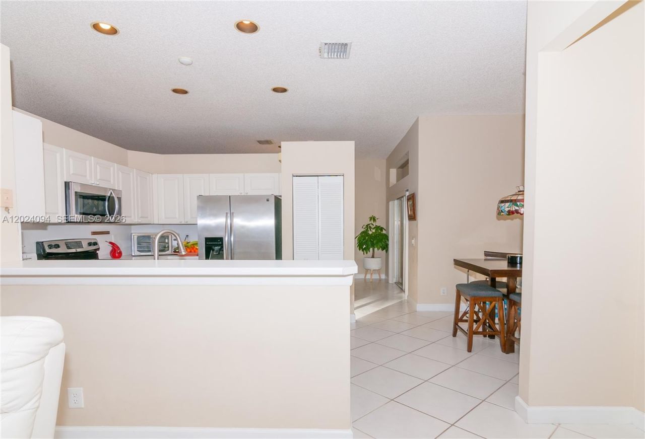 885 Tanglewood Cir , Weston, FL 33327 Photo