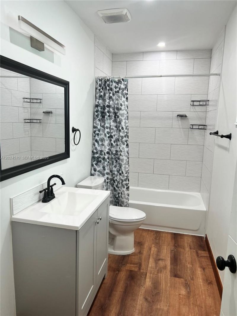 12400 NE 11th Ct , Unit 3, North Miami, FL 33161 Photo