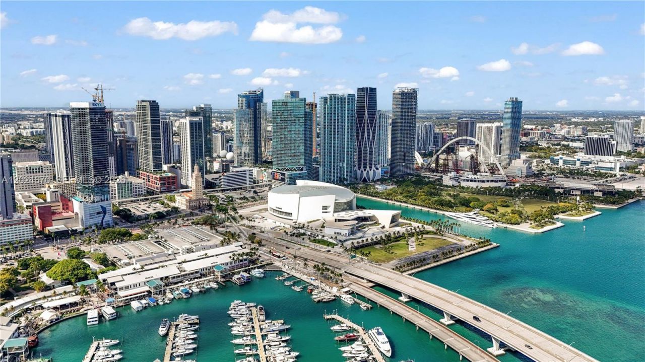 398 NE 5th St , Unit 2310, Miami, FL 33132 Photo