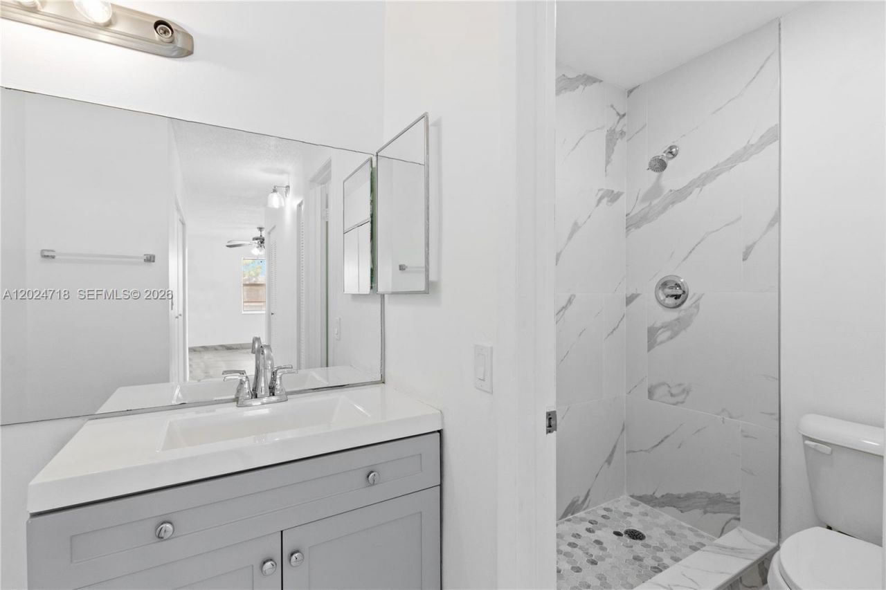 7011 SW 129th Ave, Unit 5, Miami, FL 33183 Photo