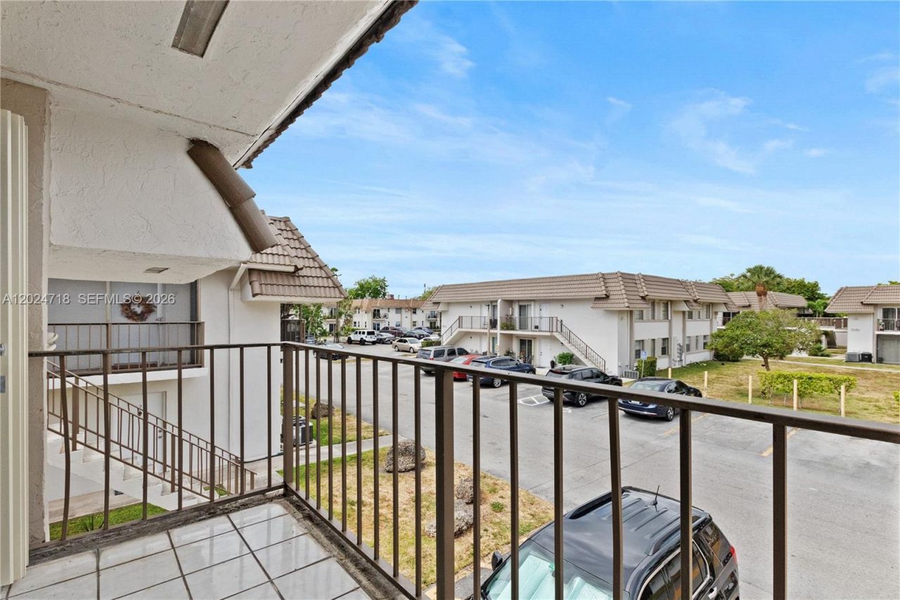 7011 SW 129th Ave, Unit 5, Miami, FL 33183 Photo