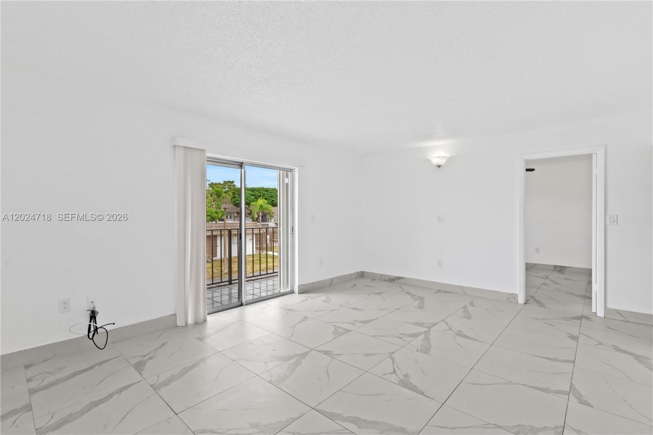 7011 SW 129th Ave, Unit 5, Miami, FL 33183 Photo