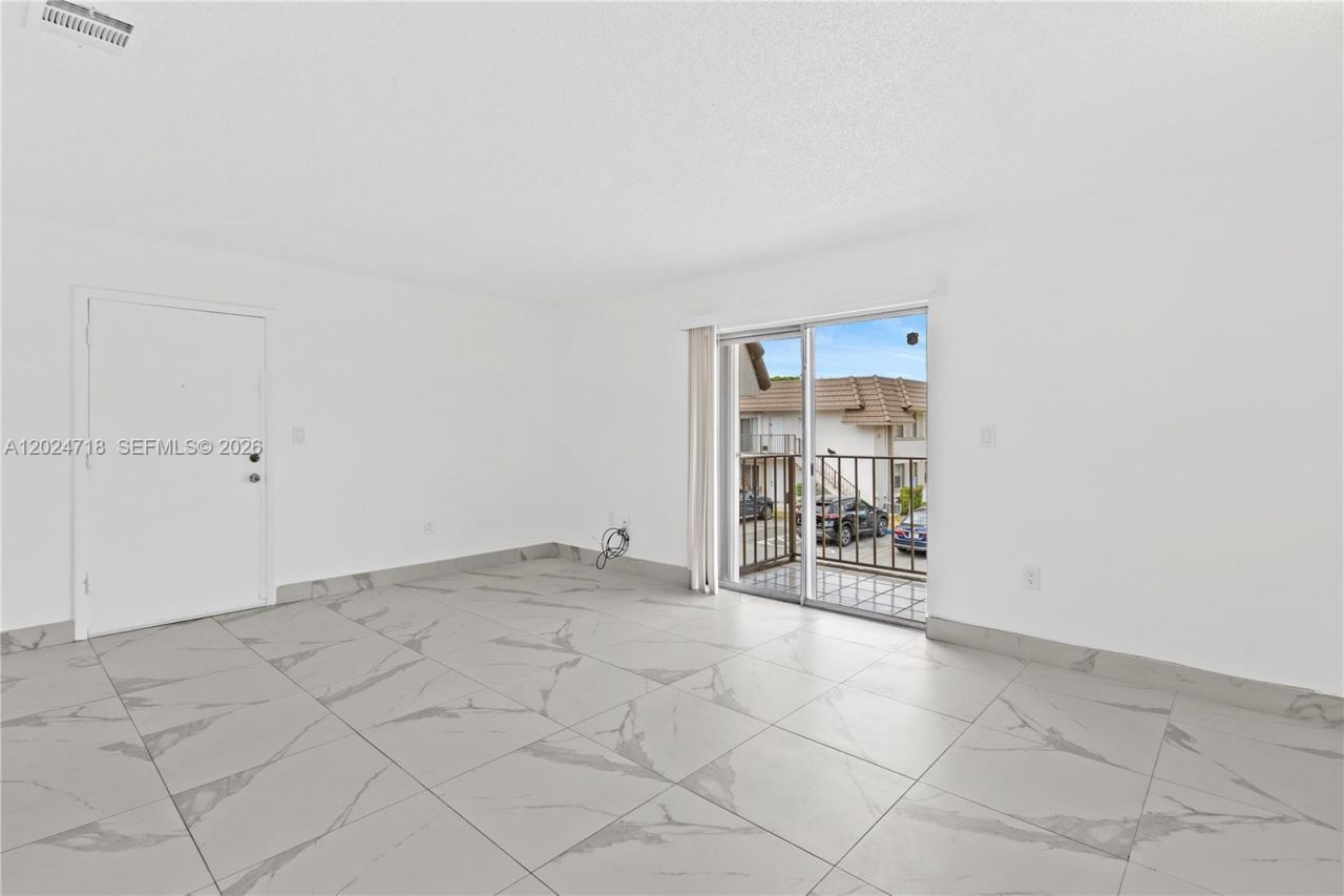 7011 SW 129th Ave, Unit 5, Miami, FL 33183 Photo