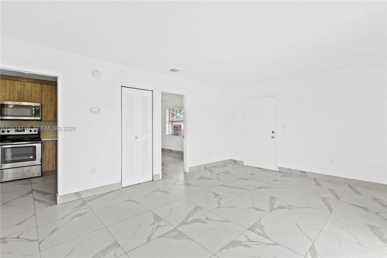 7011 SW 129th Ave, Unit 5, Miami, FL 33183 Photo