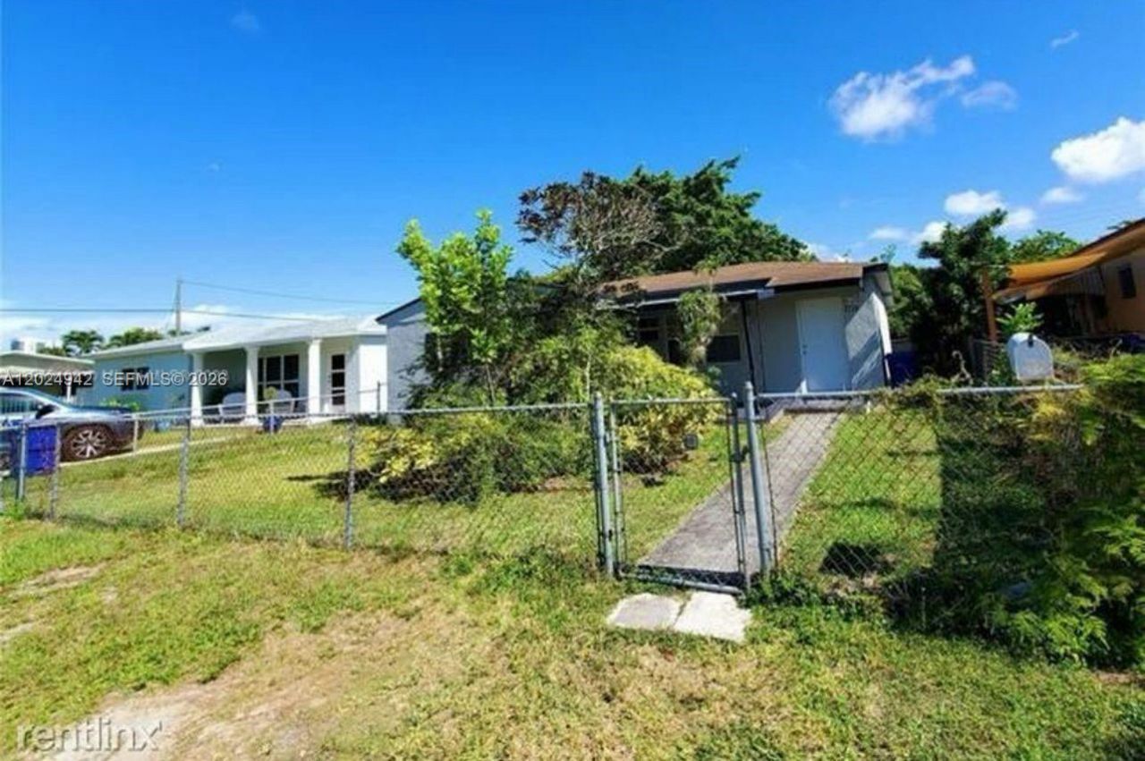 1770 NE 170th St , North Miami Beach, FL 33162 Photo