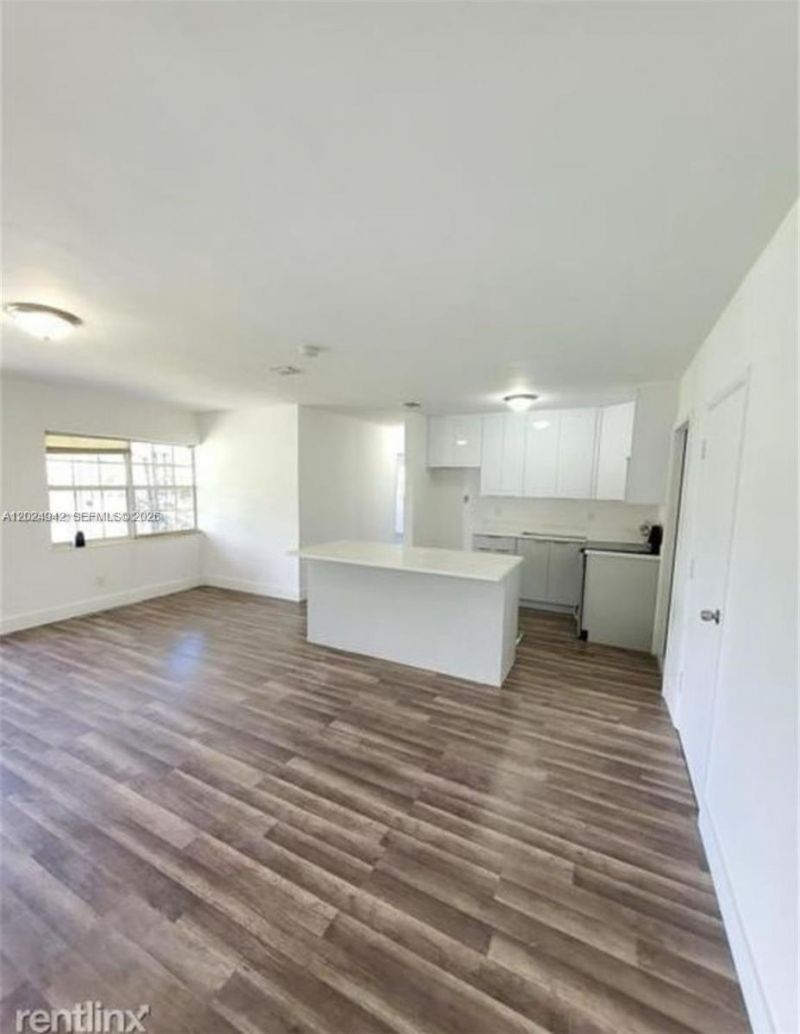 1770 NE 170th St , North Miami Beach, FL 33162 Photo