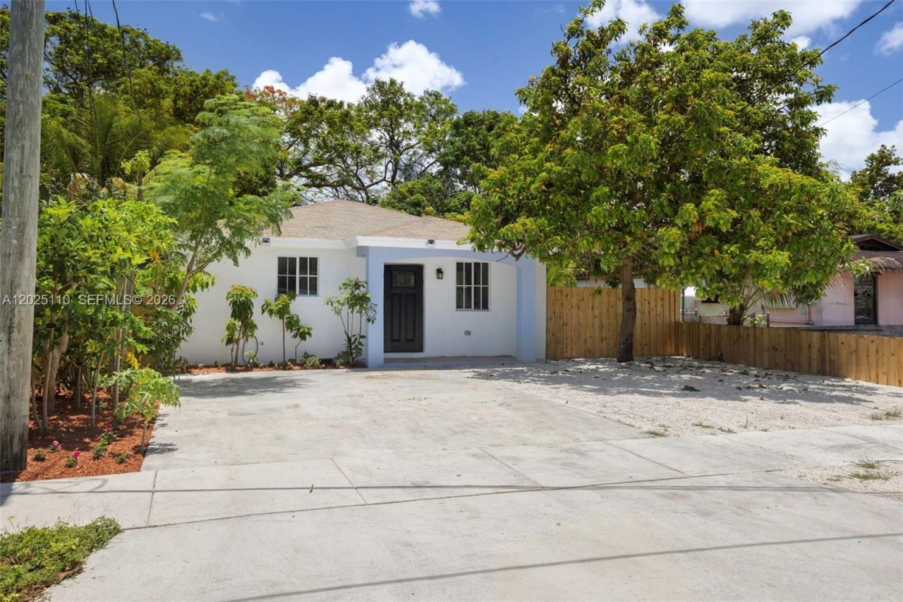 10204 SW 173rd St , Miami, FL 33157 Photo