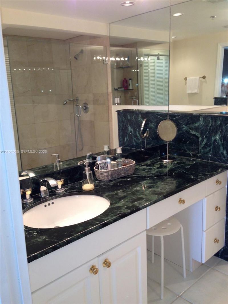 201 Crandon Blvd , Unit 1027, Key Biscayne, FL 33149 Photo