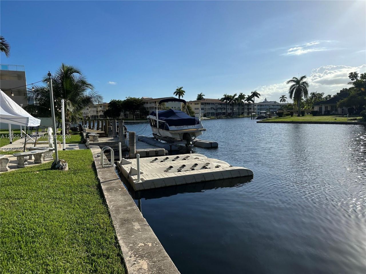 455 Golden Isles Dr , Unit 204, Hallandale Beach, FL 33009 Photo