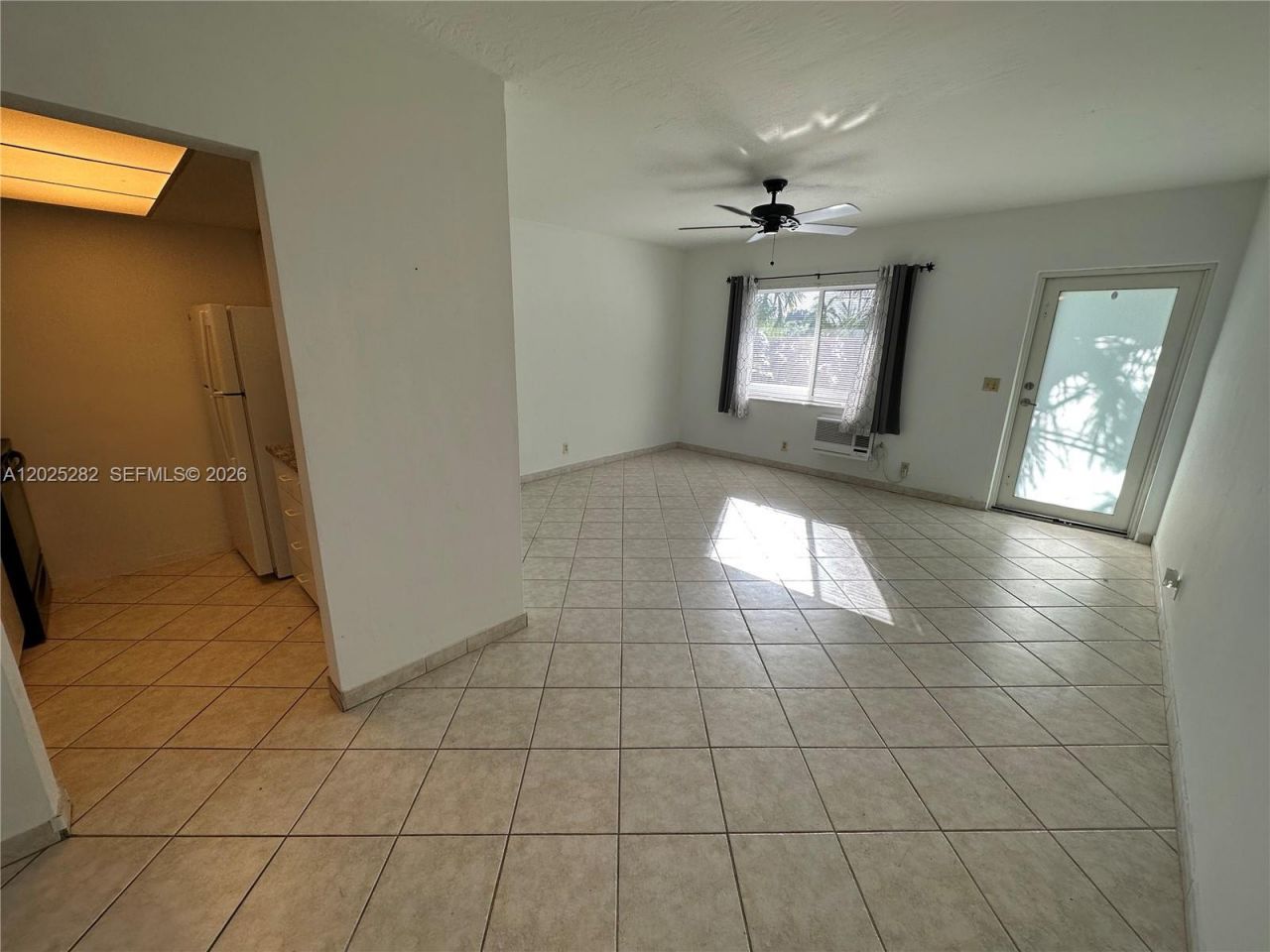 455 Golden Isles Dr , Unit 204, Hallandale Beach, FL 33009 Photo