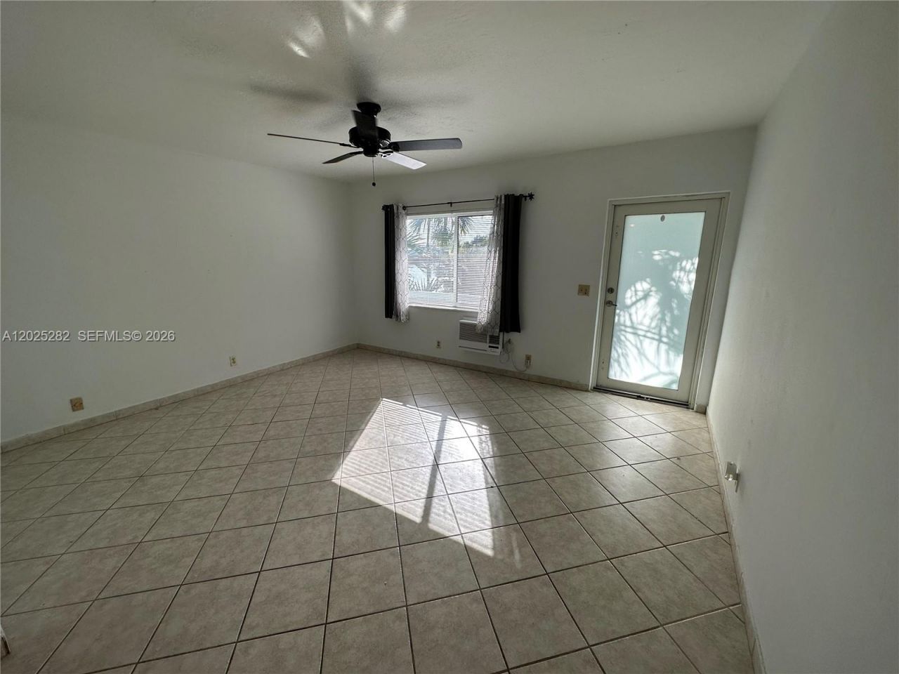 455 Golden Isles Dr , Unit 204, Hallandale Beach, FL 33009 Photo
