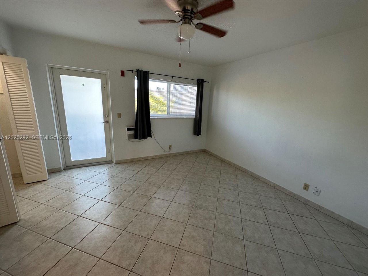 455 Golden Isles Dr , Unit 204, Hallandale Beach, FL 33009 Photo