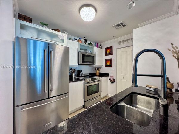 7355 SW 89th St, Unit 423N, Miami, FL 33156