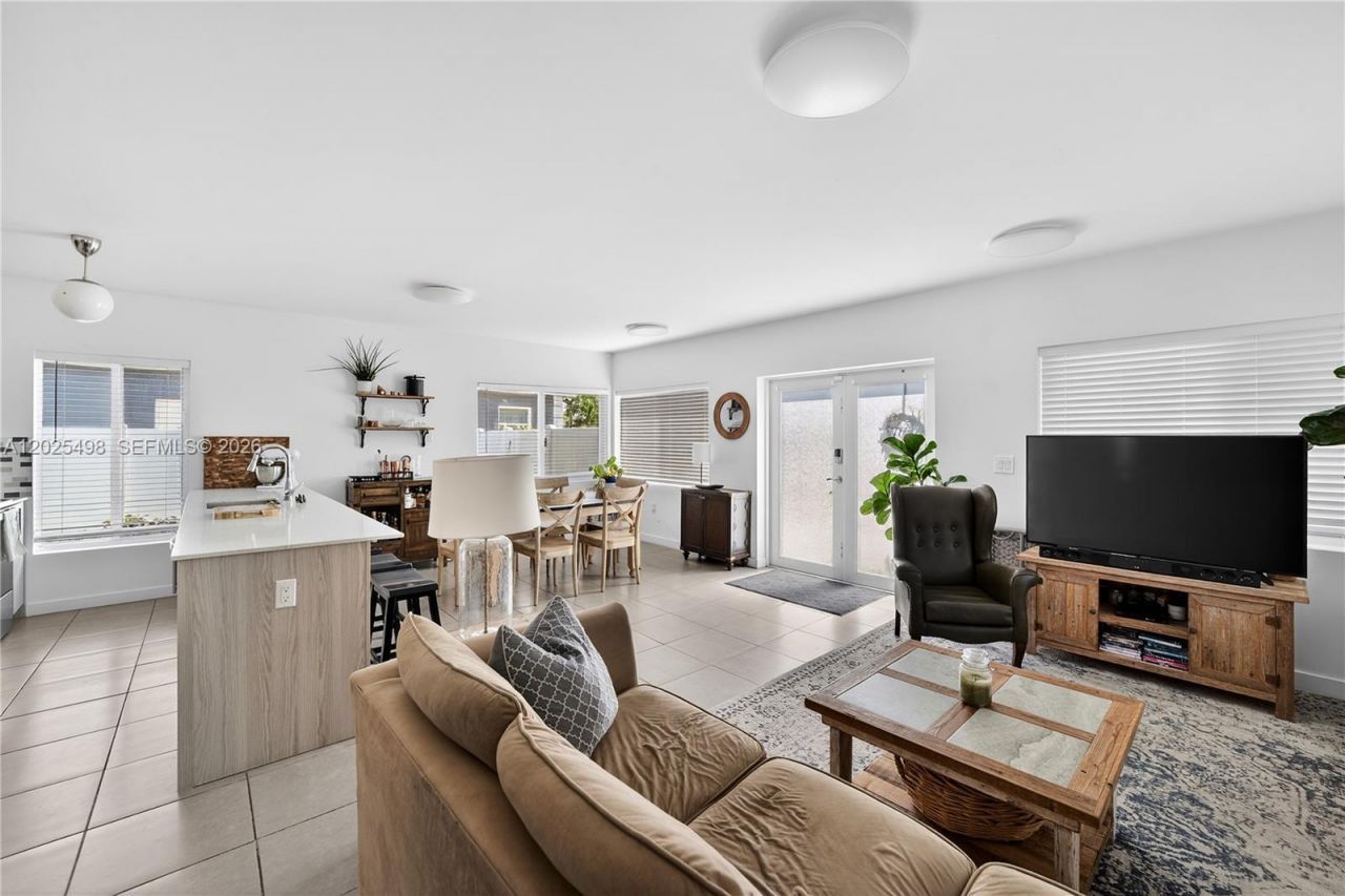 24 NW 13th Ave, Delray Beach, FL 33444 Photo
