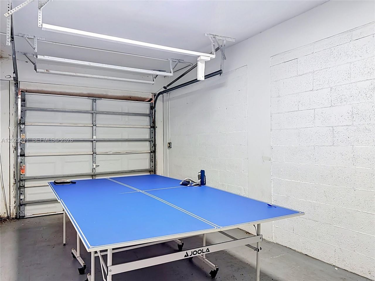 2501 NE 209th Ter , Miami, FL 33180 Photo