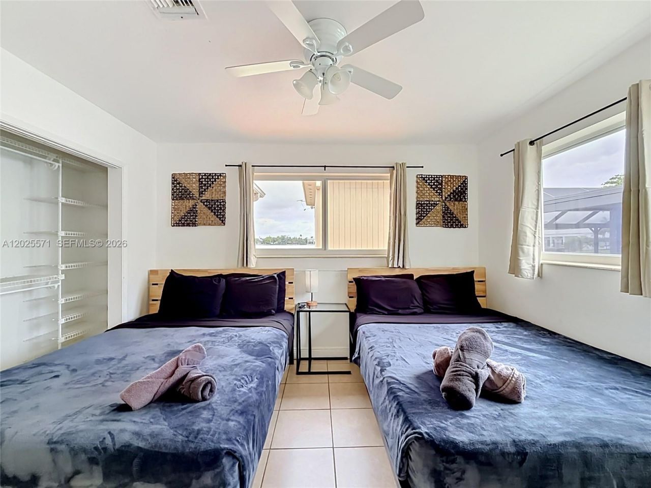 2501 NE 209th Ter , Miami, FL 33180 Photo