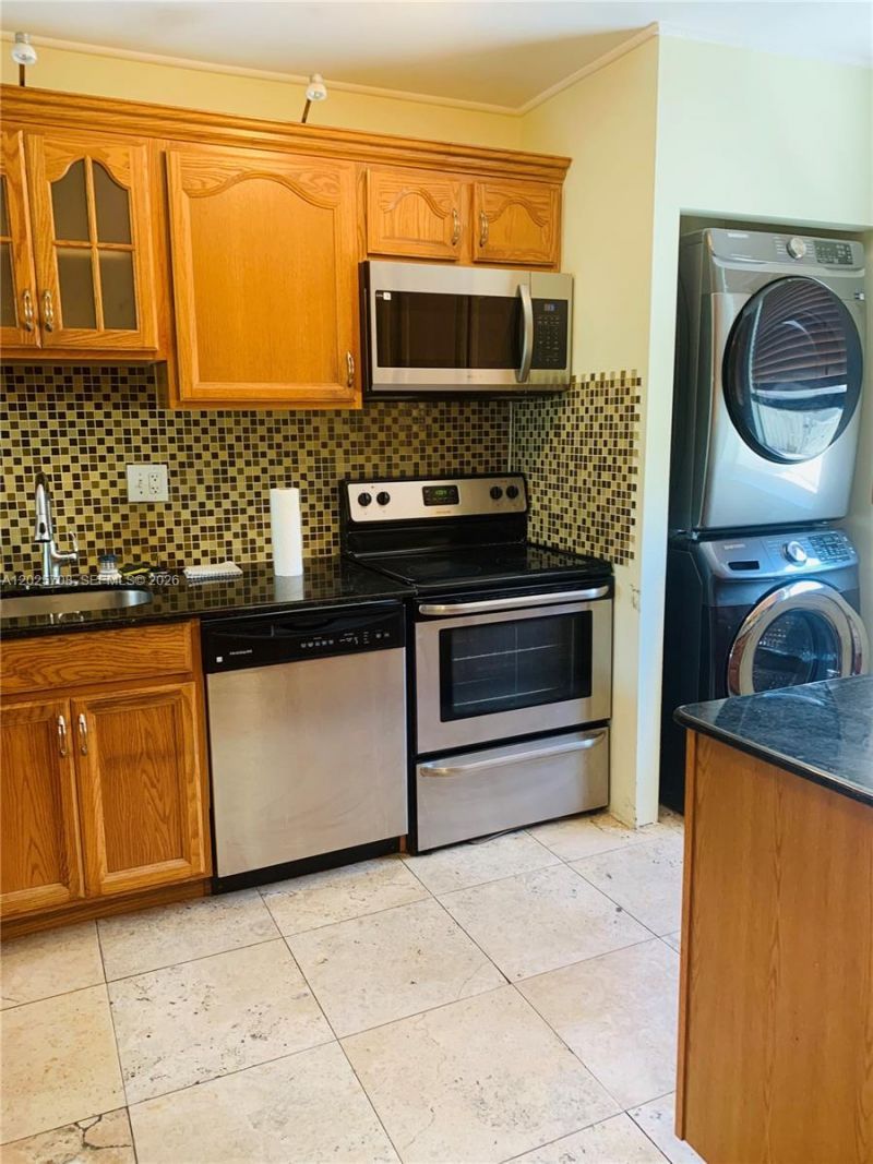 1651 NE 115th St, Unit 21C, Miami, FL 33181 Photo