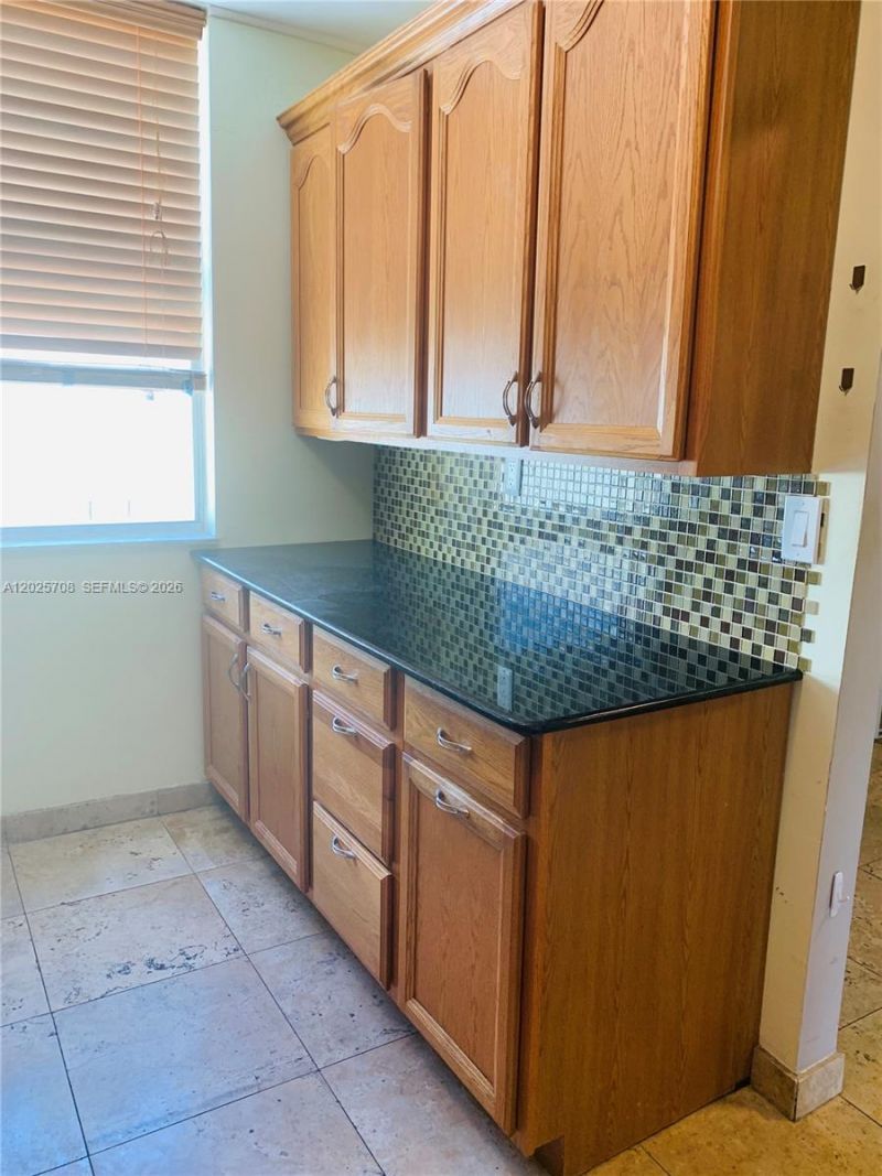 1651 NE 115th St , Unit 21C, Miami, FL 33181 Photo