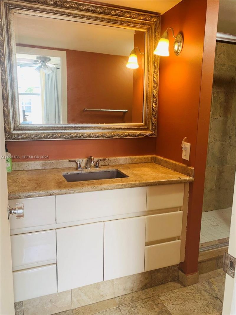 1651 NE 115th St, Unit 21C, Miami, FL 33181 Photo