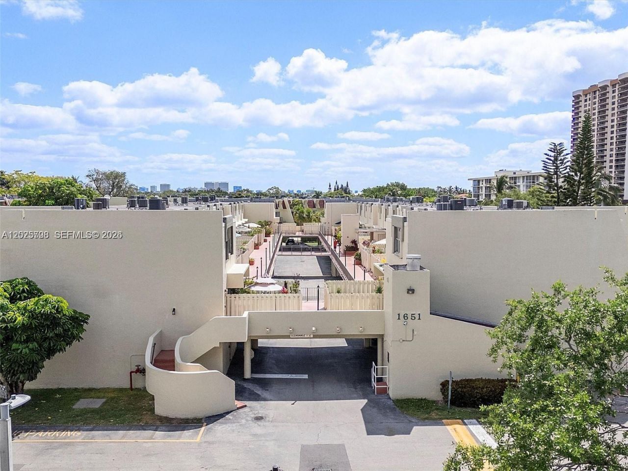 1651 NE 115th St, Unit 21C, Miami, FL 33181 Photo