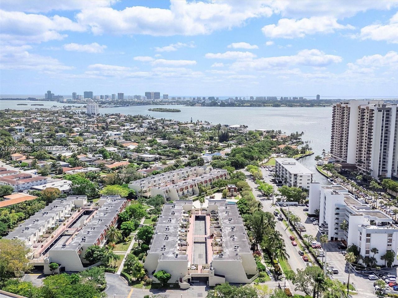 1651 NE 115th St, Unit 21C, Miami, FL 33181 Photo