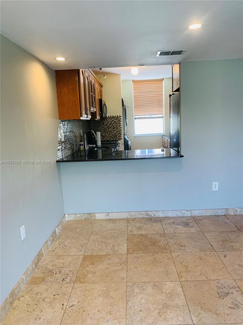 1651 NE 115th St, Unit 21C, Miami, FL 33181 Photo