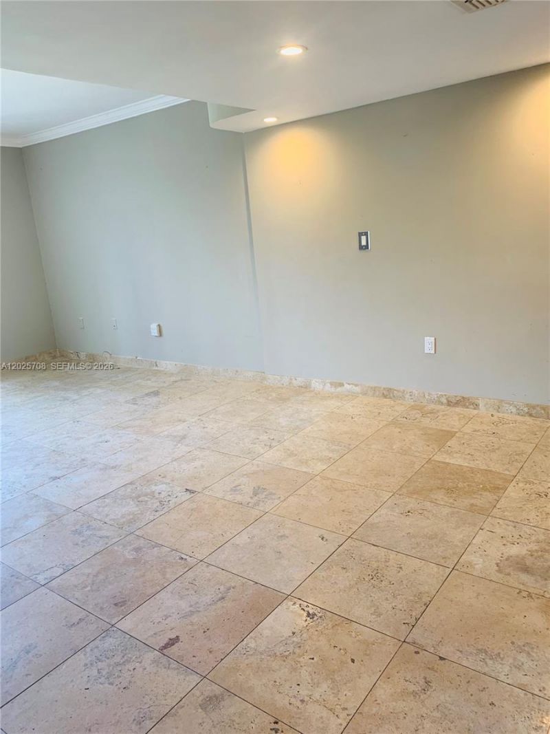 1651 NE 115th St, Unit 21C, Miami, FL 33181 Photo