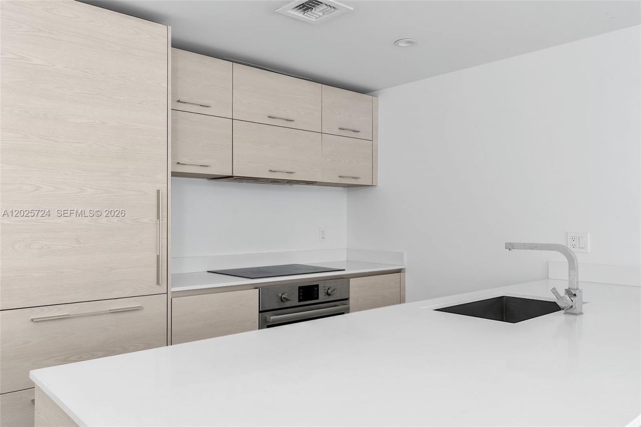 1300 S Miami Ave , Unit 3211, Miami, FL 33130 Photo