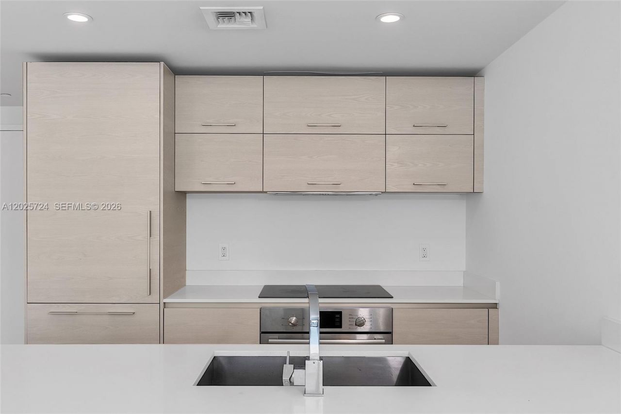 1300 S Miami Ave , Unit 3211, Miami, FL 33130 Photo