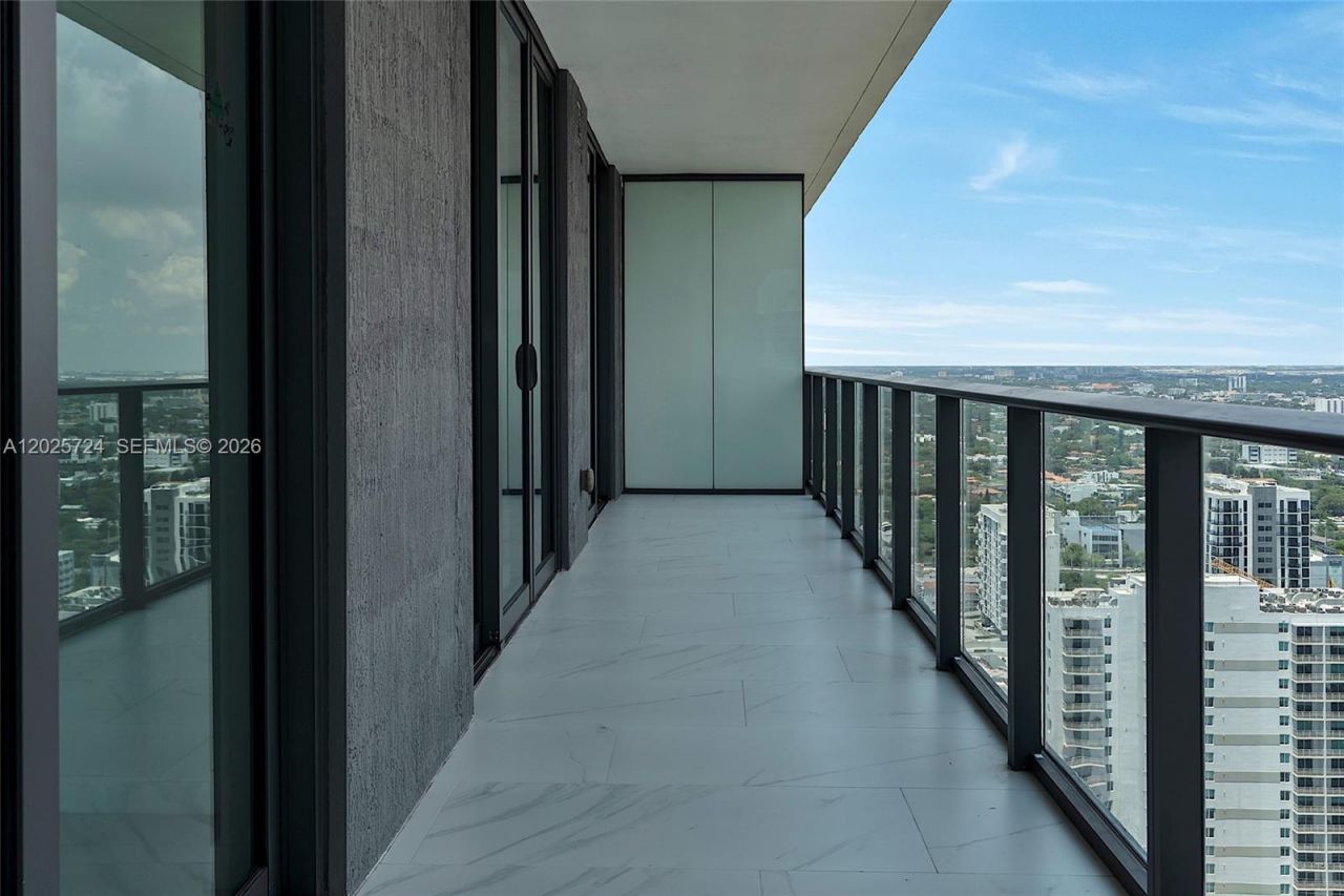 1300 S Miami Ave , Unit 3211, Miami, FL 33130 Photo