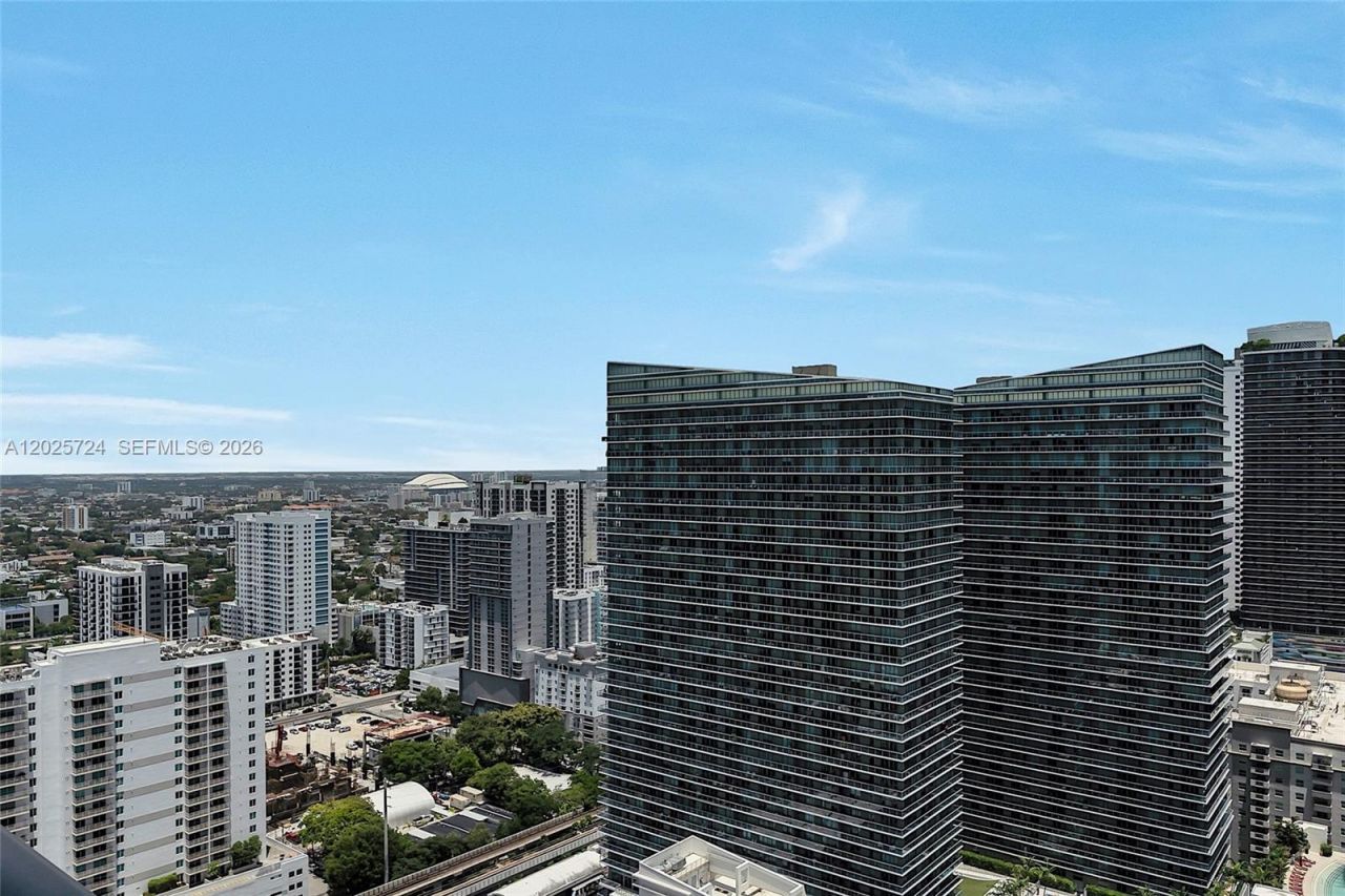 1300 S Miami Ave , Unit 3211, Miami, FL 33130 Photo