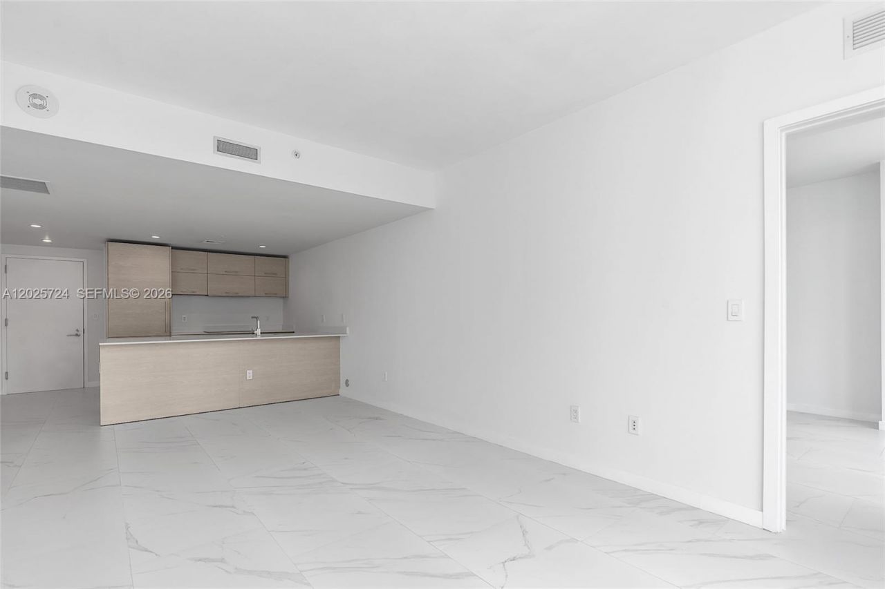 1300 S Miami Ave , Unit 3211, Miami, FL 33130 Photo