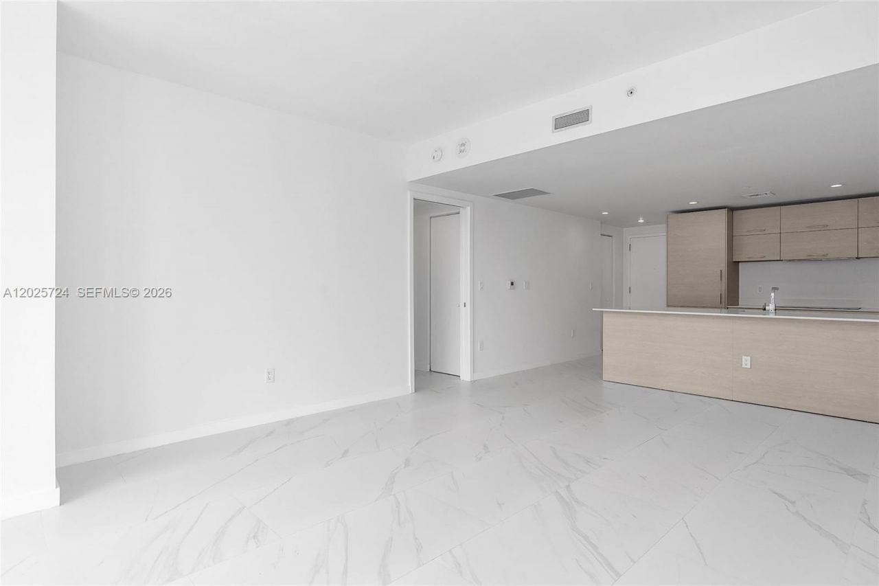 1300 S Miami Ave , Unit 3211, Miami, FL 33130 Photo