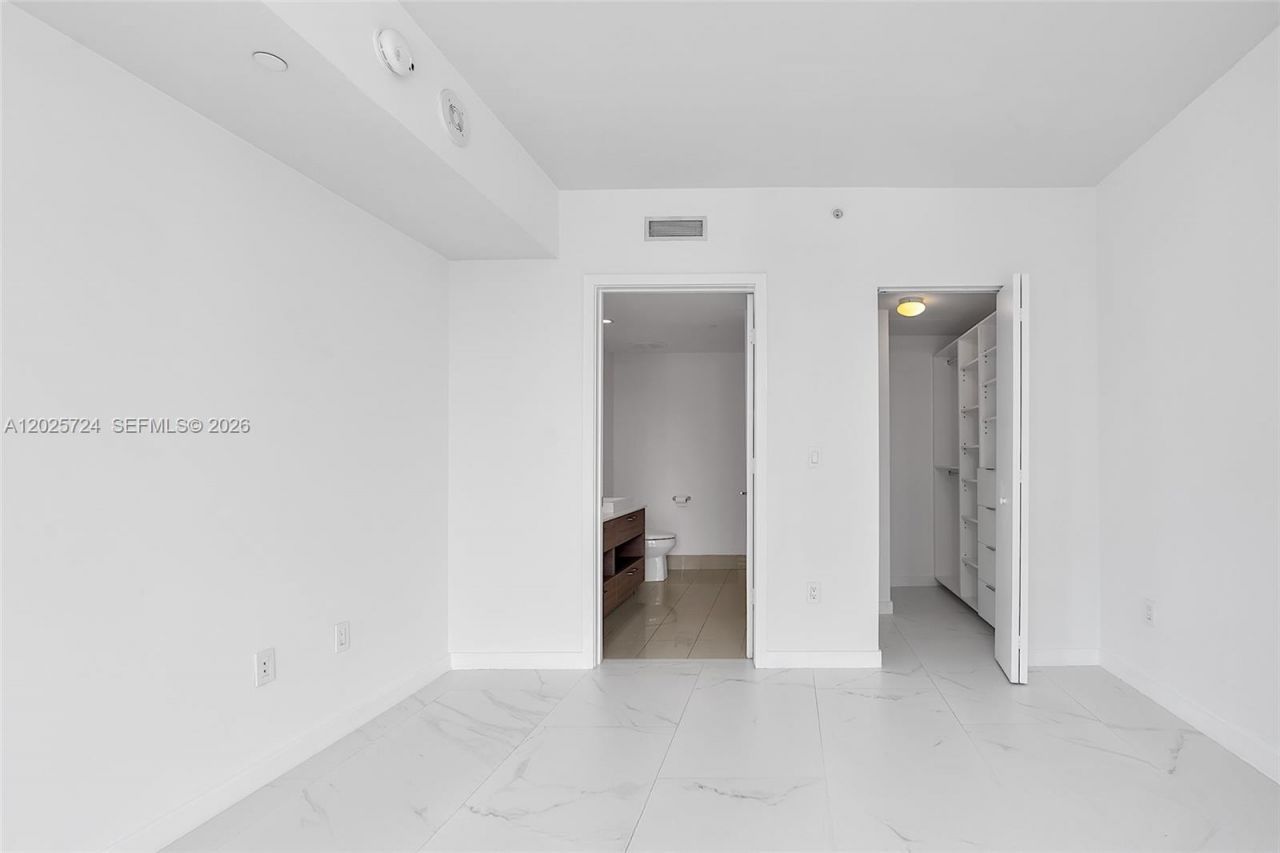 1300 S Miami Ave , Unit 3211, Miami, FL 33130 Photo