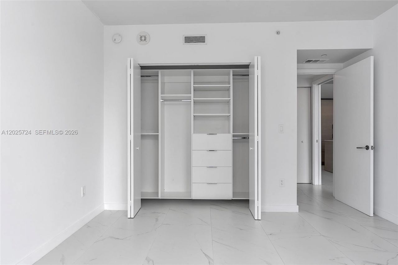 1300 S Miami Ave , Unit 3211, Miami, FL 33130 Photo