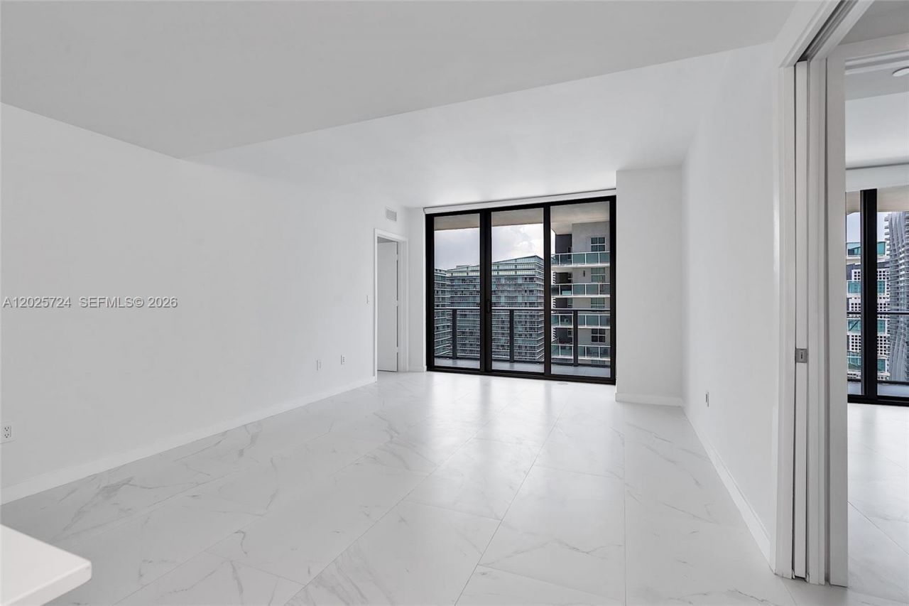 1300 S Miami Ave , Unit 3211, Miami, FL 33130 Photo