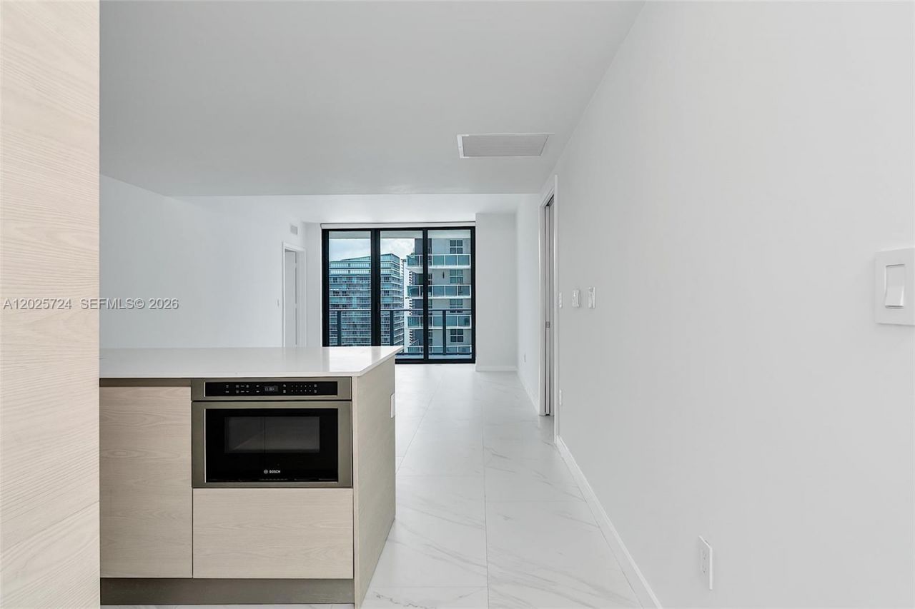 1300 S Miami Ave , Unit 3211, Miami, FL 33130 Photo